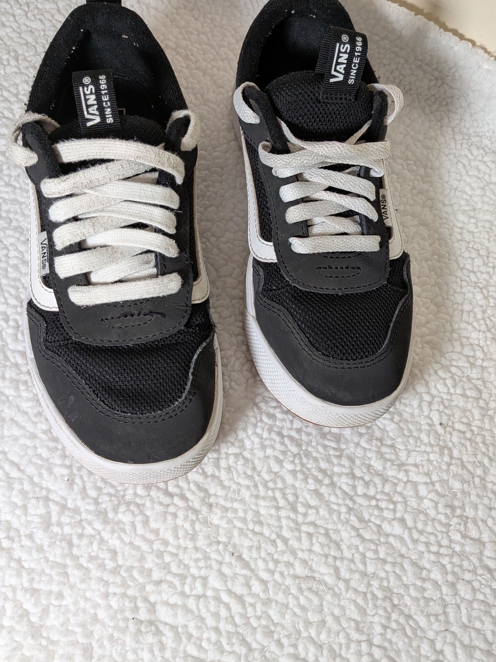 Vans Womens  Size 6.5 Black White Skate Shoes Sneakers Since 1966 Urban